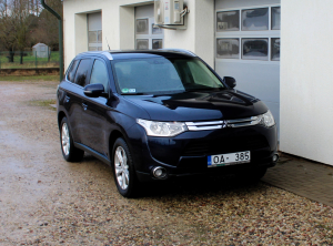 Mitsubishi OUTLANDER D