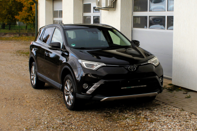 Toyota RAV4 2.0i Pārdod Toyota RAV4 2.0i